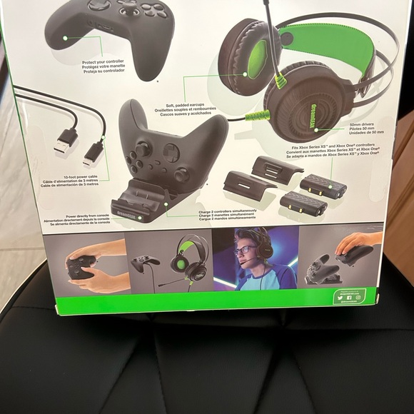 dreamGEAR Gamer's Kit for Xbox Series X is a cover for the controller !!! READ - Picture 5 of 7